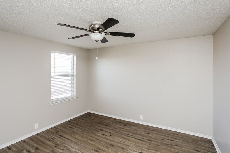 2,455/Mo, 411 Harvard Dr Glenn Heights, TX 75154 Bedroom View 2