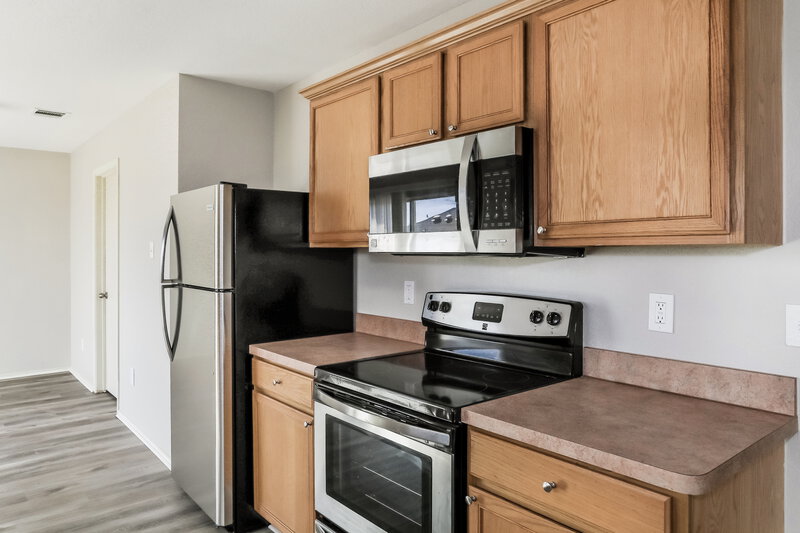 2,085/Mo, 549 Crystal Springs Dr Fort Worth, TX 76108 Kitchen View 2