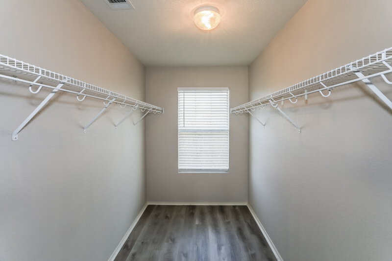 2,085/Mo, 549 Crystal Springs Dr Fort Worth, TX 76108 Walk In Closet View