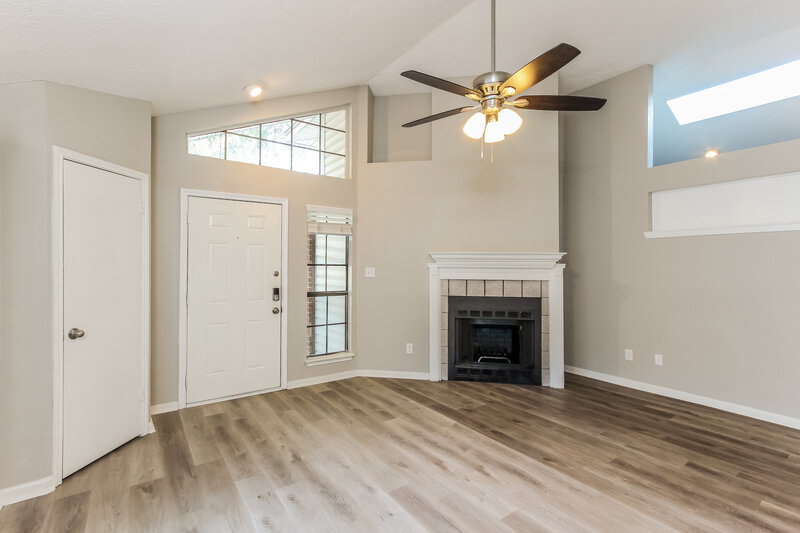 2,135/Mo, 6736 Poppy Dr Fort Worth, TX 76137 Living Room View