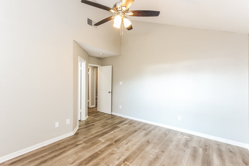 2,135/Mo, 6736 Poppy Dr Fort Worth, TX 76137 Main Bedroom View 2