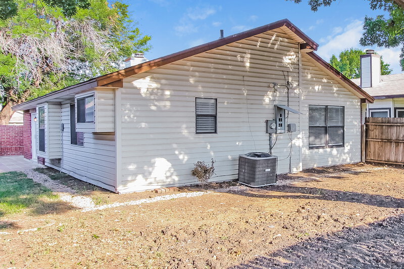 2,135/Mo, 6736 Poppy Dr Fort Worth, TX 76137 Rear View