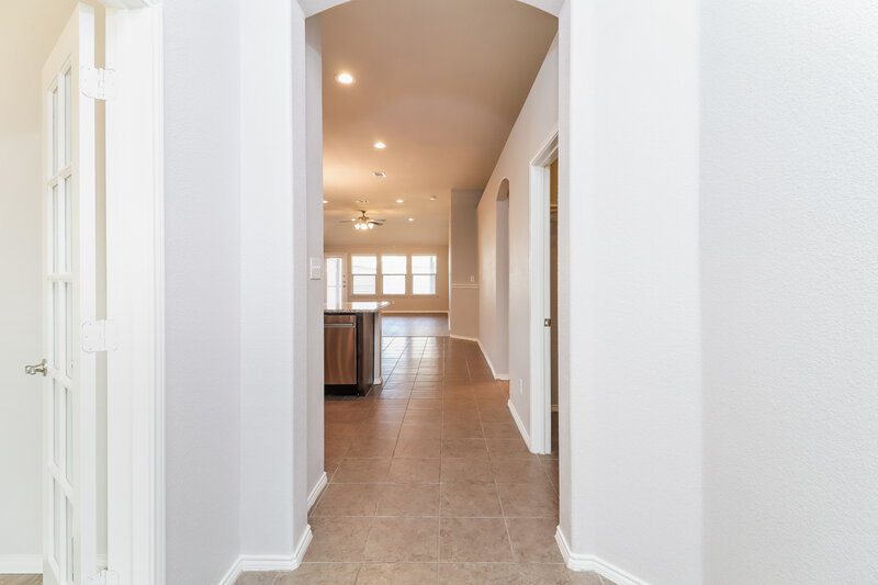 2,400/Mo, 2108 Leonard Ranch Rd Fort Worth, TX 76134 Foyer View