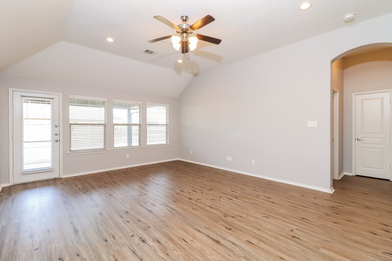 2,400/Mo, 2108 Leonard Ranch Rd Fort Worth, TX 76134 Living Room View