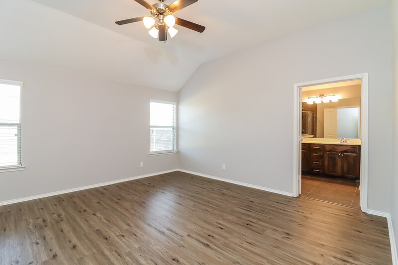 2,400/Mo, 2108 Leonard Ranch Rd Fort Worth, TX 76134 Main Bedroom View 2
