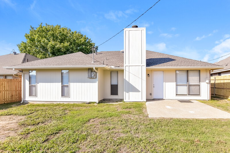2,025/Mo, 308 Southlake Dr Forney, TX 75126 Rear View