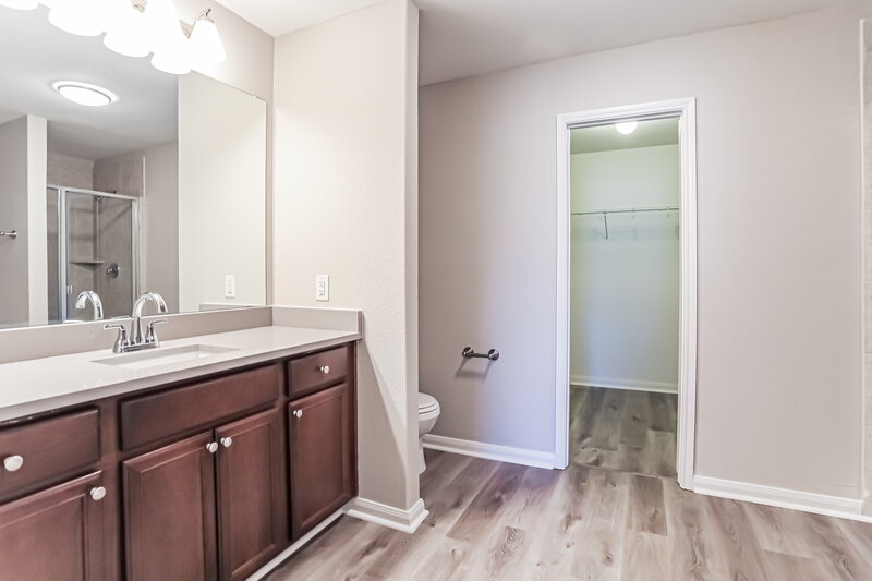 2,175/Mo, 1328 Englemann Dr Princeton, TX 75407 Main Bathroom View