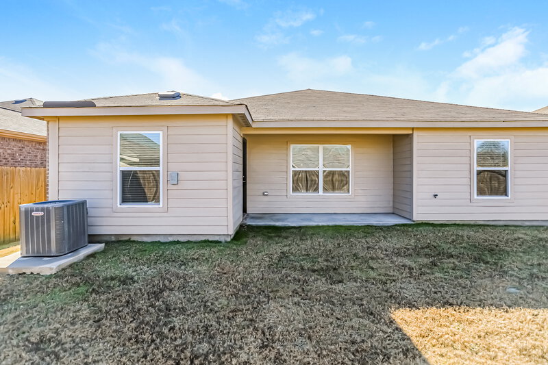 2,175/Mo, 1328 Englemann Dr Princeton, TX 75407 Rear View