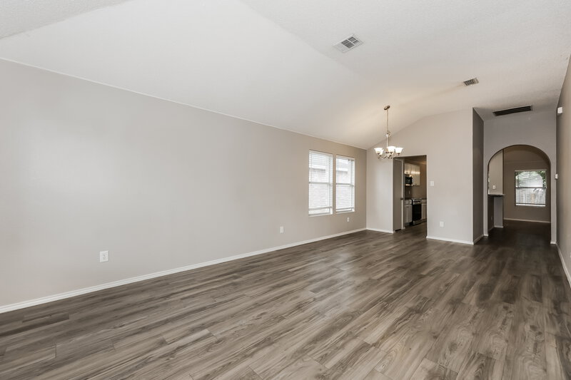 2,285/Mo, 706 Langford Dr Arlington, TX 76018 Dining Room View