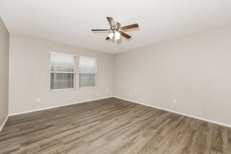 2,285/Mo, 706 Langford Dr Arlington, TX 76018 Main Bedroom View