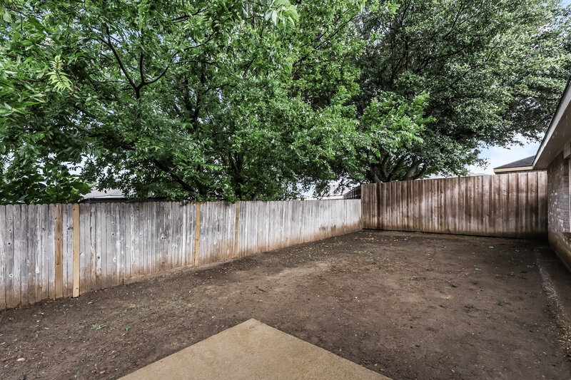 2,285/Mo, 706 Langford Dr Arlington, TX 76018 Rear View