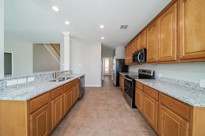 3,270/Mo, 4525 Shady Hollow Dr Fort Worth, TX 76123 Kitchen View