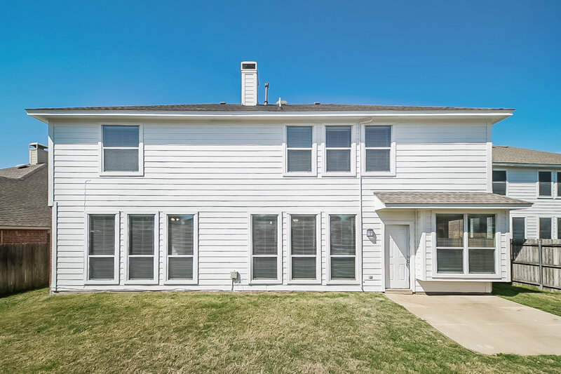 3,270/Mo, 4525 Shady Hollow Dr Fort Worth, TX 76123 Rear View
