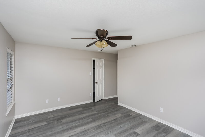 2,285/Mo, 12716 Northern Pine Dr Fort Worth, TX 76244 Main Bedroom View 2