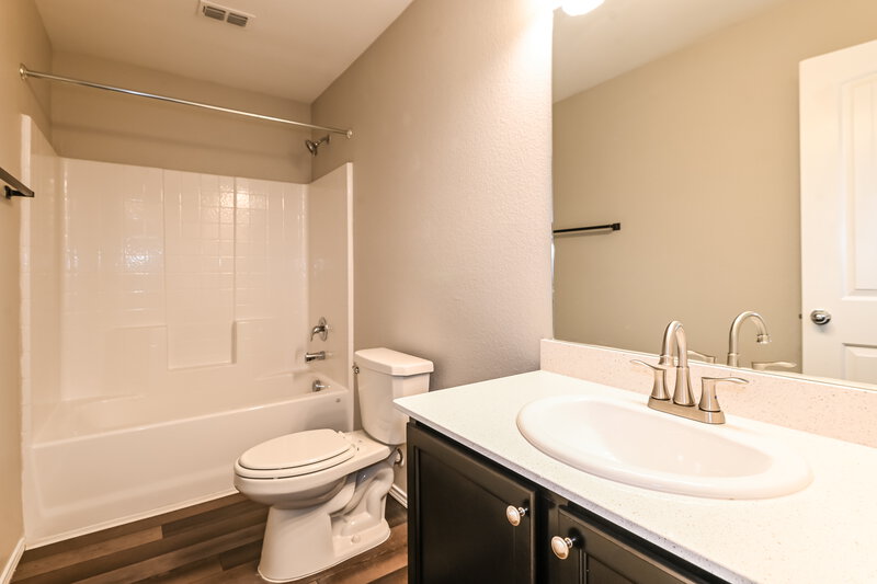 1,845/Mo, 5660 McClelland St Forney, TX 75126 Bathroom View