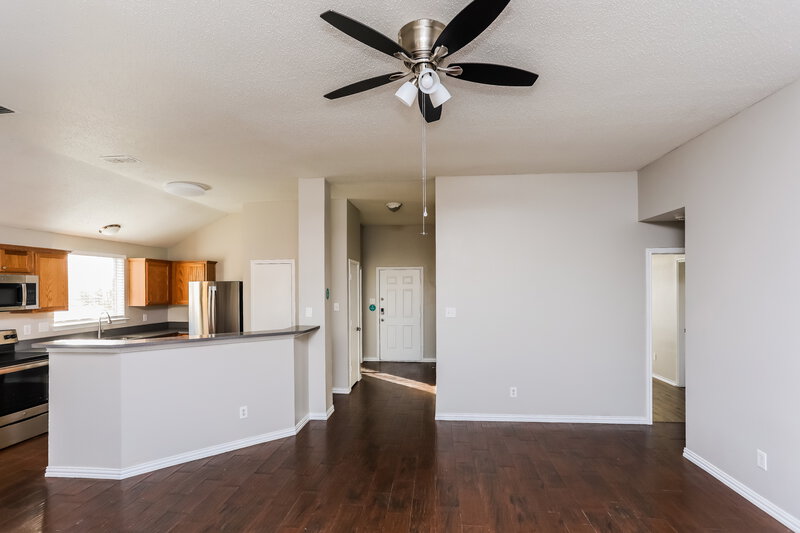 1,870/Mo, 312 Singleton Dr Royse City, TX 75189 Living Room View 3