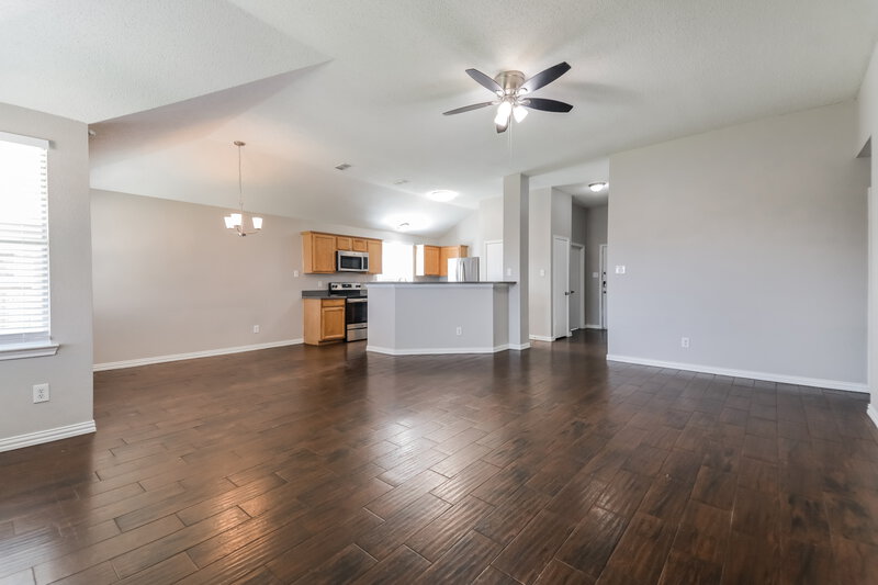 1,785/Mo, 312 Singleton Dr Royse City, TX 75189 Living Room View 2