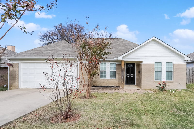 2,020/Mo, 212 W 4th St Kennedale, TX 76060 External View