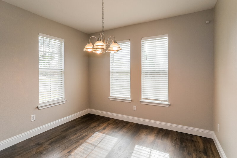 2,020/Mo, 212 W 4th St Kennedale, TX 76060 Dining Room View 2