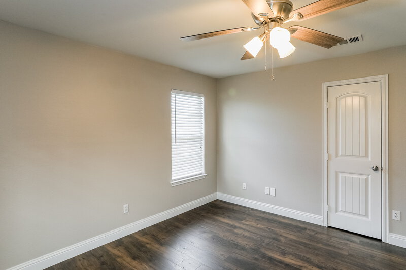 2,020/Mo, 212 W 4th St Kennedale, TX 76060 Bedroom View 2