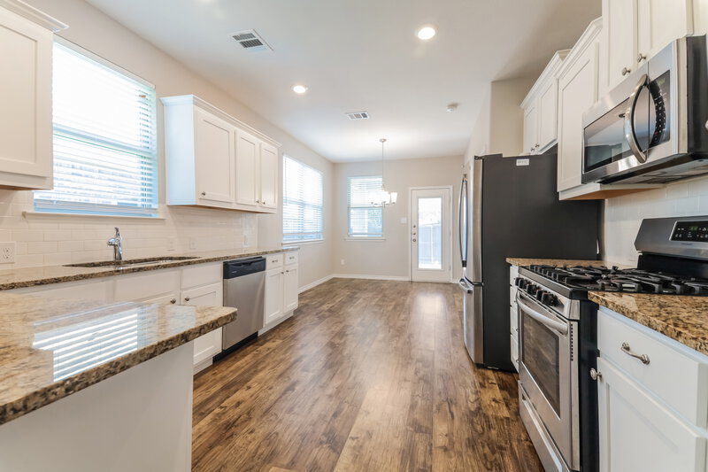 2,245/Mo, 2253 Barx Dr Little Elm, TX 75068 Kitchen View