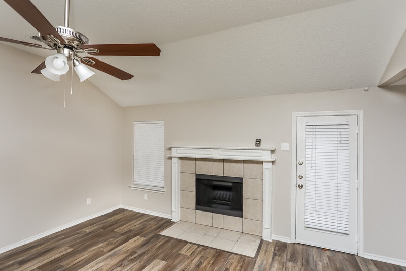 2,755/Mo, 1512 Fern Dr Mansfield, TX 76063 Living Room View