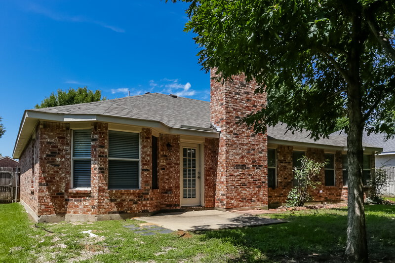 2,615/Mo, 1512 Fern Dr Mansfield, TX 76063 Rear View