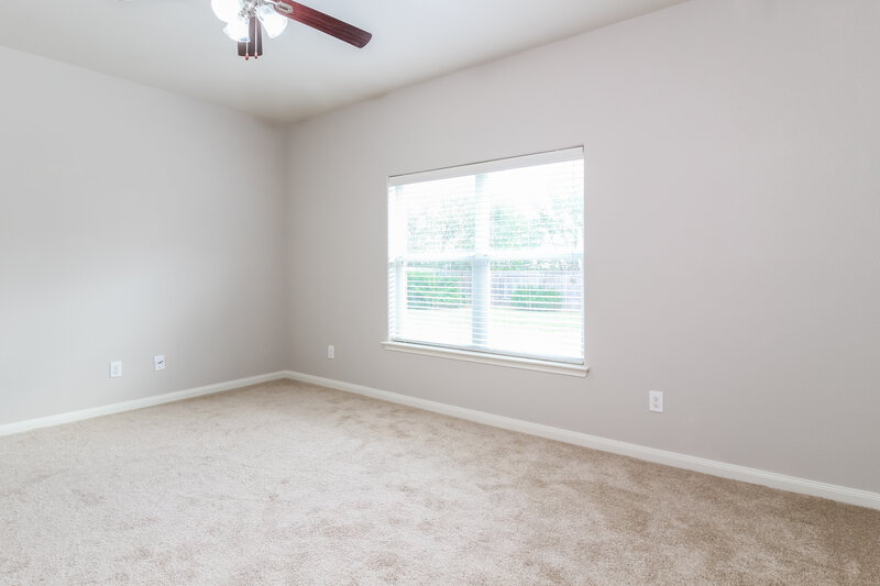 2,740/Mo, 1108 First St Sanger, TX 76266 Main Bedroom View