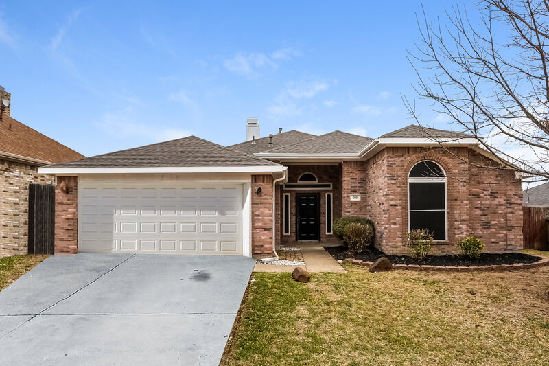2,395/Mo, 209 Armstrong Dr Cedar Hill, TX 75104 External View