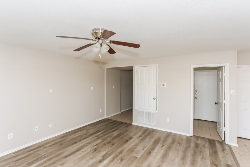 2,125/Mo, 10020 Amosite Dr Fort Worth, TX 76131 Main Bedroom View 2