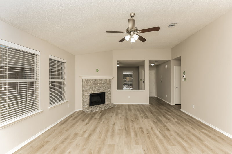 2,305/Mo, 2334 McIntosh Ct Lancaster, TX 75134 Living Room View