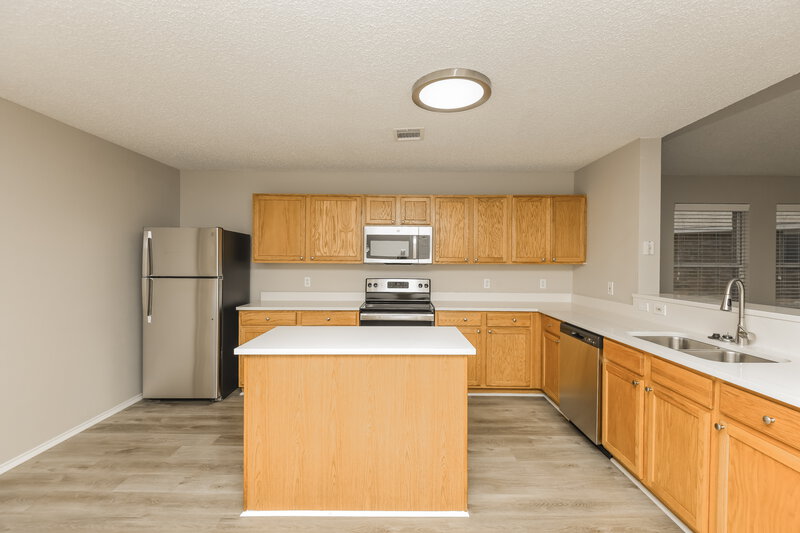 2,305/Mo, 2334 McIntosh Ct Lancaster, TX 75134 Kitchen View 2