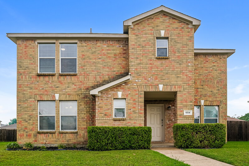 2,675/Mo, 604 Snowy Orchid Ln Desoto, TX 75115 External View