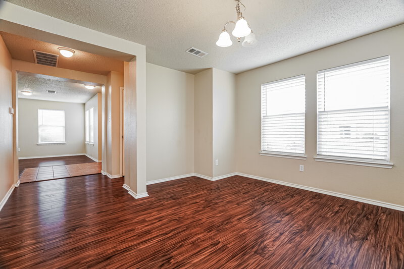 2,675/Mo, 604 Snowy Orchid Ln Desoto, TX 75115 Dining Room View