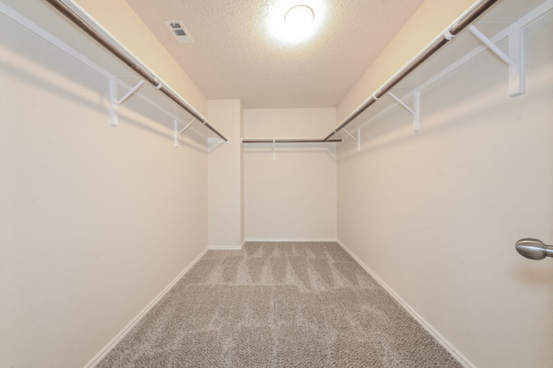 2,820/Mo, 604 Snowy Orchid Ln Desoto, TX 75115 Walk In Closet View