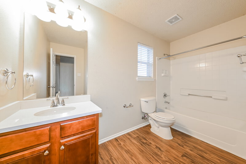 2,820/Mo, 604 Snowy Orchid Ln Desoto, TX 75115 Bedroom View 4