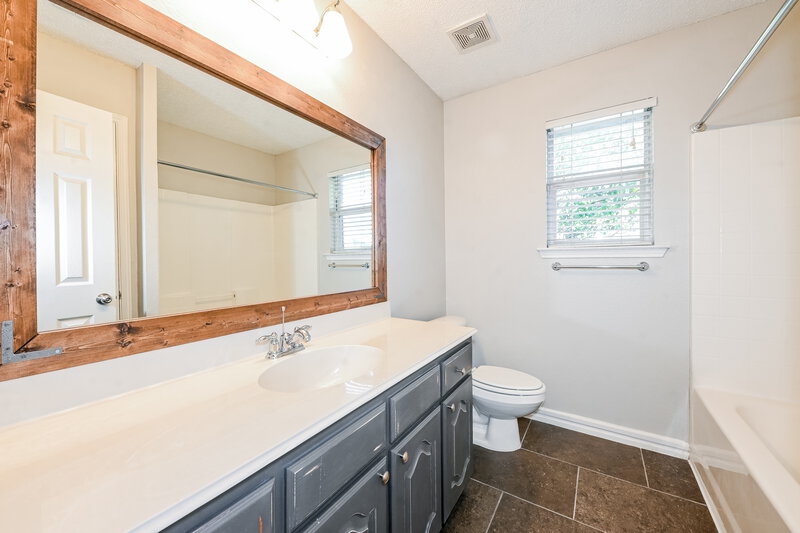 2,310/Mo, 2716 Marsha Ln Royse City, TX 75189 Bathroom View