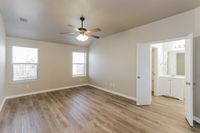 1,925/Mo, 117 Windsor Forney, TX 75126 Main Bedroom View