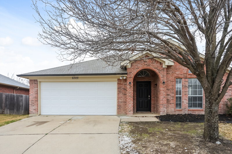 2,595/Mo, 6302 Stoneford Ct Arlington, TX 76001 External View