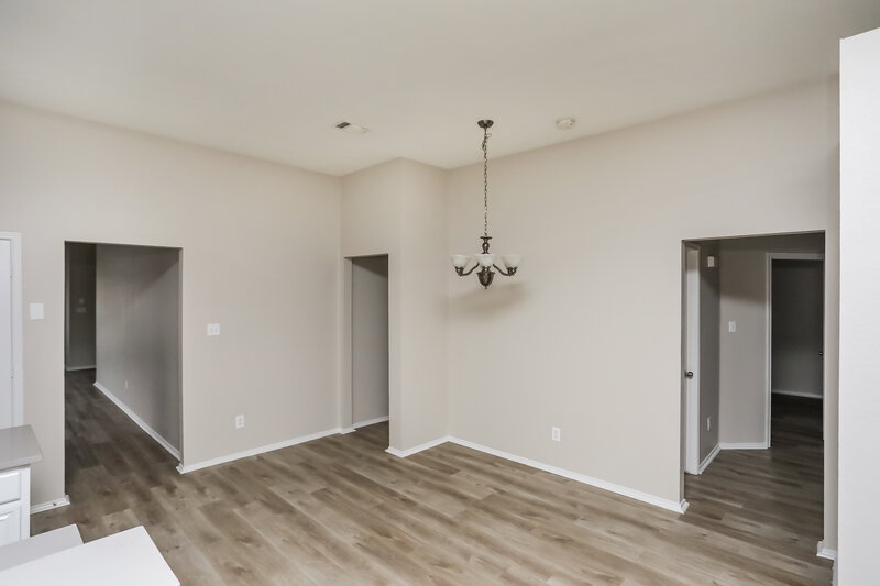 2,595/Mo, 6302 Stoneford Ct Arlington, TX 76001 Dining Room View