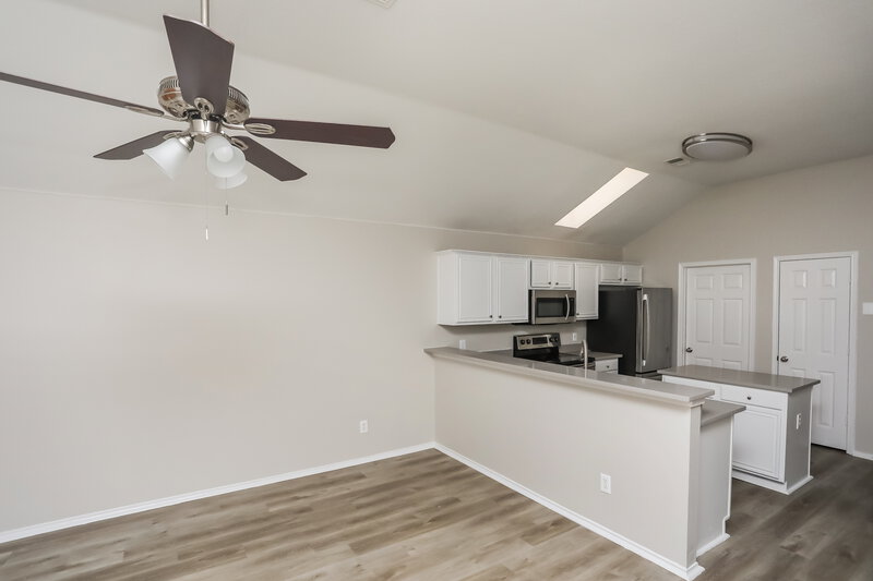 2,595/Mo, 6302 Stoneford Ct Arlington, TX 76001 Dining Room View 2