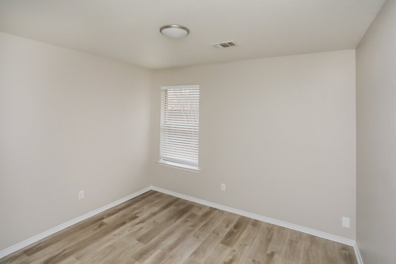 2,595/Mo, 6302 Stoneford Ct Arlington, TX 76001 Bedroom View 2