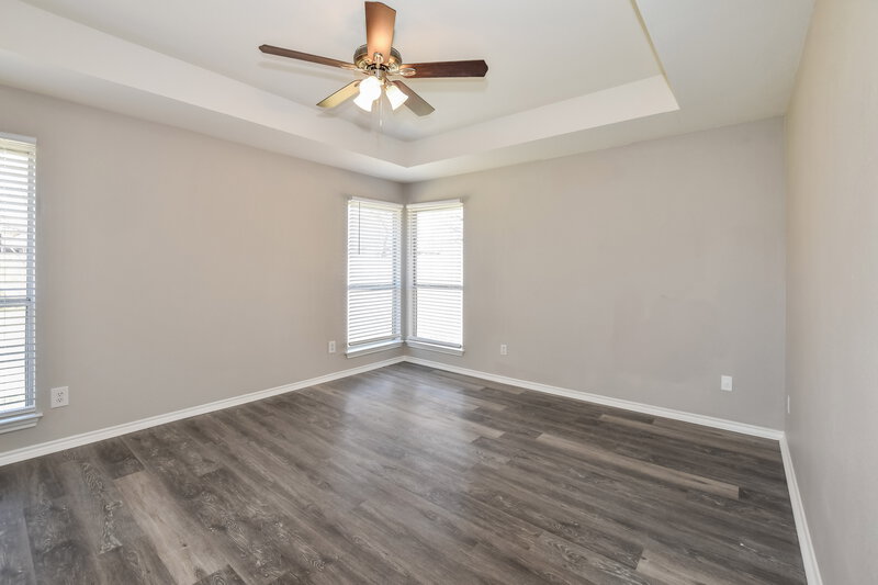 2,210/Mo, 717 Rockett Ln Cedar Hill, TX 75104 Main Bedroom View