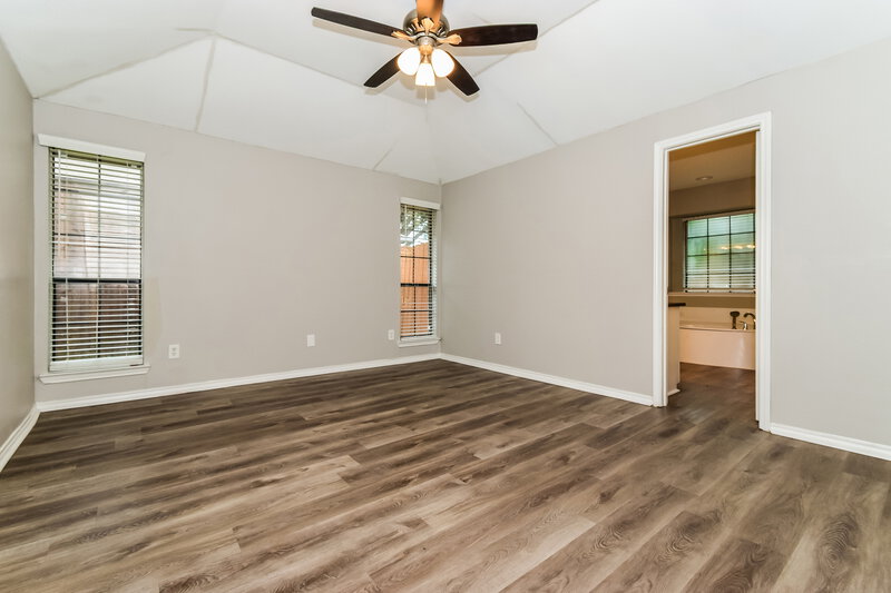 2,005/Mo, 504 N Winding Oaks Dr Wylie, TX 75098 Main Bedroom View