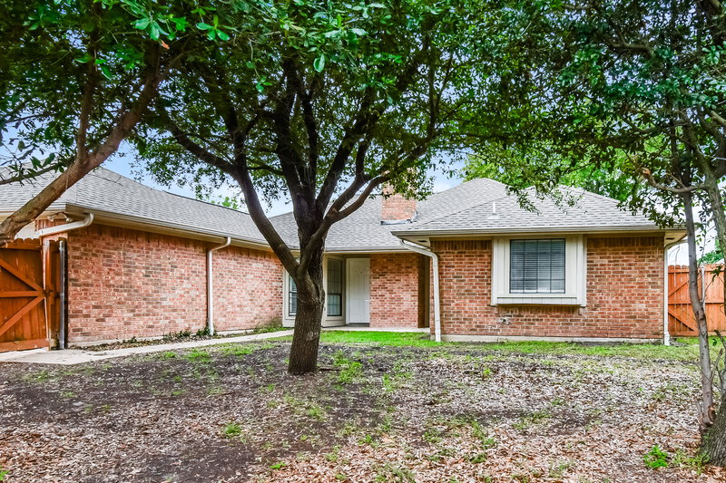 2,005/Mo, 504 N Winding Oaks Dr Wylie, TX 75098 Rear View