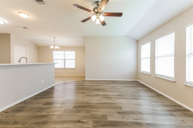 1,790/Mo, 1216 Bent Tree Rd Royse City, TX 75189 Living Room View