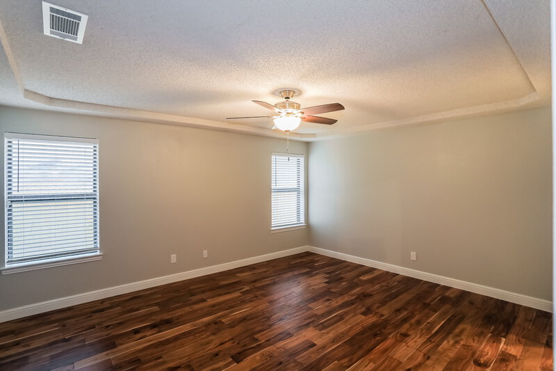 2,800/Mo, 5721 Acapulco Dr North Richland Hills, TX 76180 Main Bedroom View