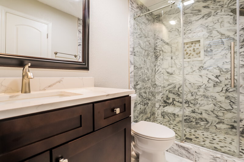 2,800/Mo, 5721 Acapulco Dr North Richland Hills, TX 76180 Main Bathroom View