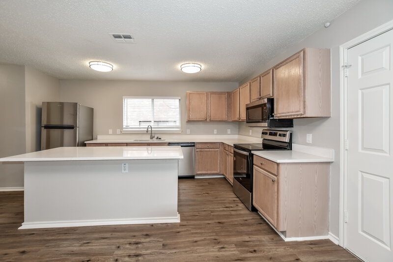 2,700/Mo, 313 Wedgewood Ln Cedar Hill, TX 75104 Kitchen View