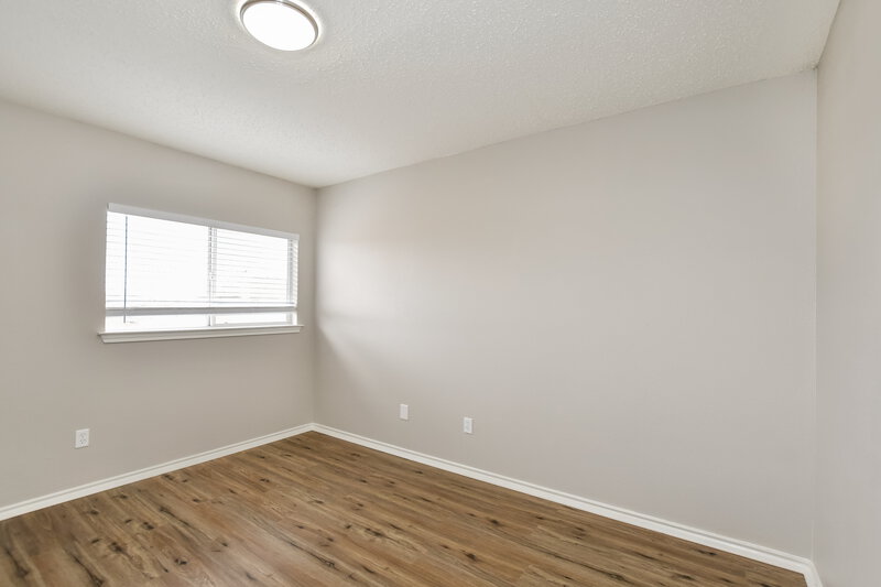 2,700/Mo, 313 Wedgewood Ln Cedar Hill, TX 75104 Bedroom View 3